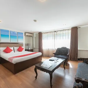 https://the-oasis-paco-park-hotel.angeleshotels.net